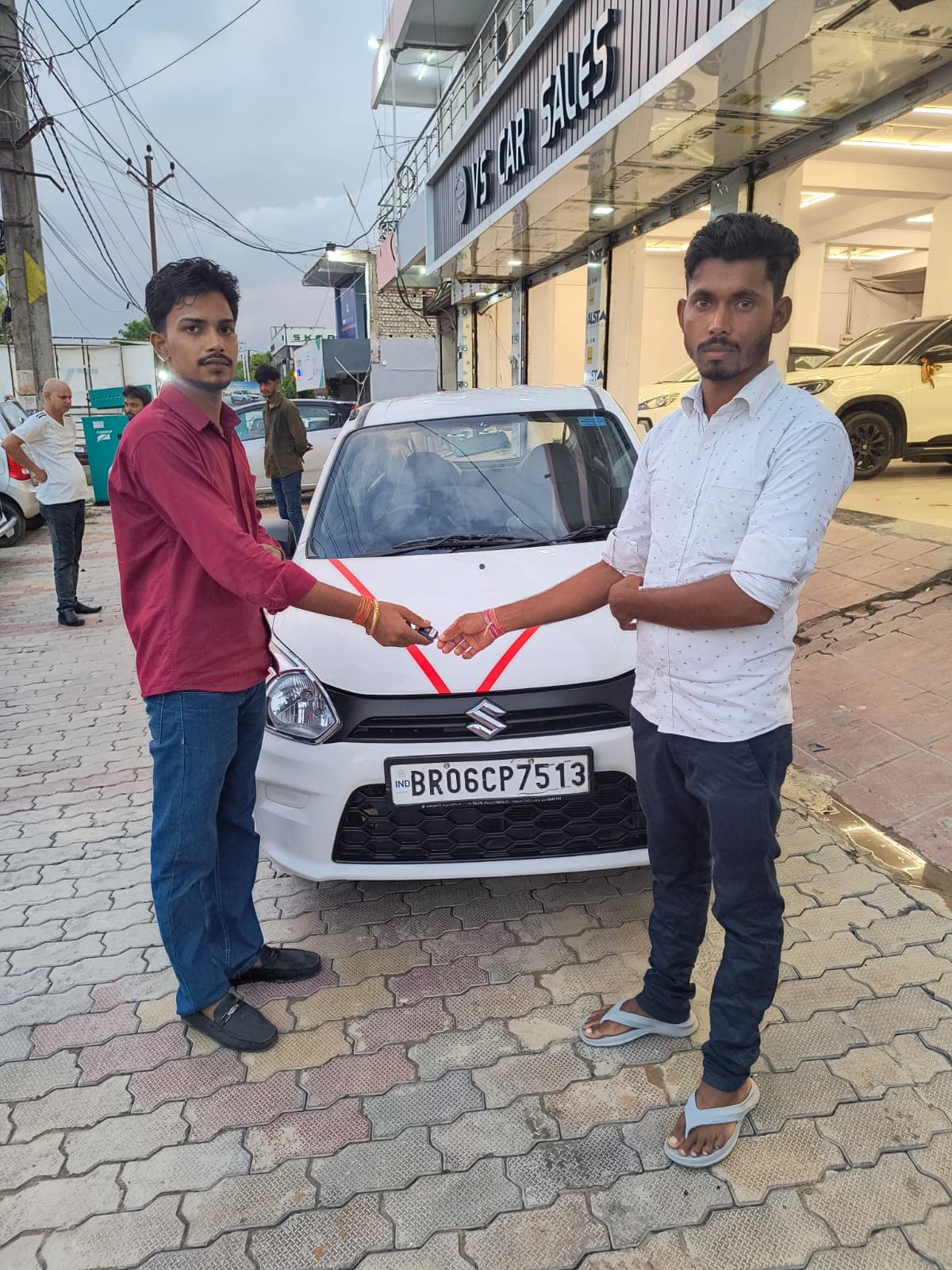 Customer key handover for Maruti Alto at VS Car Sales